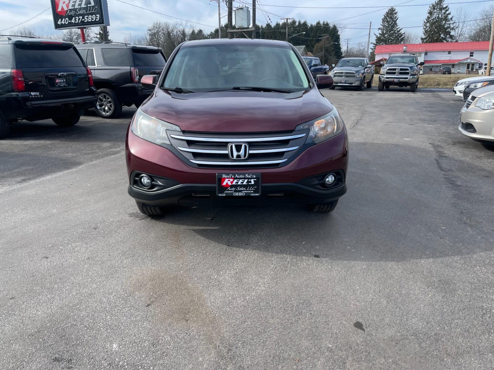 2014 Red /Gray Honda CR-V EX 4WD 5-Speed AT (5J6RM4H59EL) with an 2.4L I4 DOHC 16V engine, 5-Speed Automatic transmission, located at 547 E. Main St., Orwell, OH, 44076, (440) 437-5893, 41.535435, -80.847855 - This 2014 Honda CR-V AWD EX with a 2.4L engine and 5-speed automatic transmission offers a balanced blend of comfort, reliability, and efficiency. Equipped with ECO mode, it optimizes fuel efficiency, making it a budget-friendly option for those conscious of fuel consumption. The addition of a backu - Photo #1